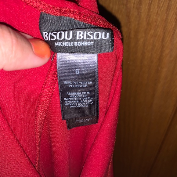 Bisou Bisou Red Elegant Dress - Picture 3 of 3